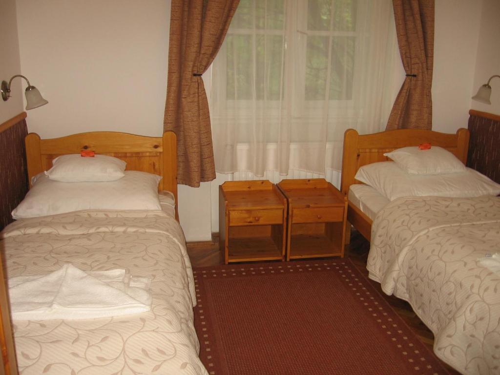 Mater Salvatoris House Hotel Godollo Phòng bức ảnh