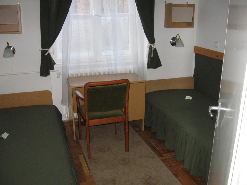Mater Salvatoris House Hotel Godollo Phòng bức ảnh