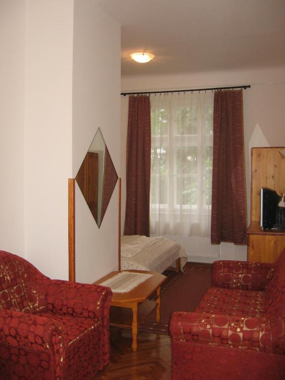 Mater Salvatoris House Hotel Godollo Phòng bức ảnh
