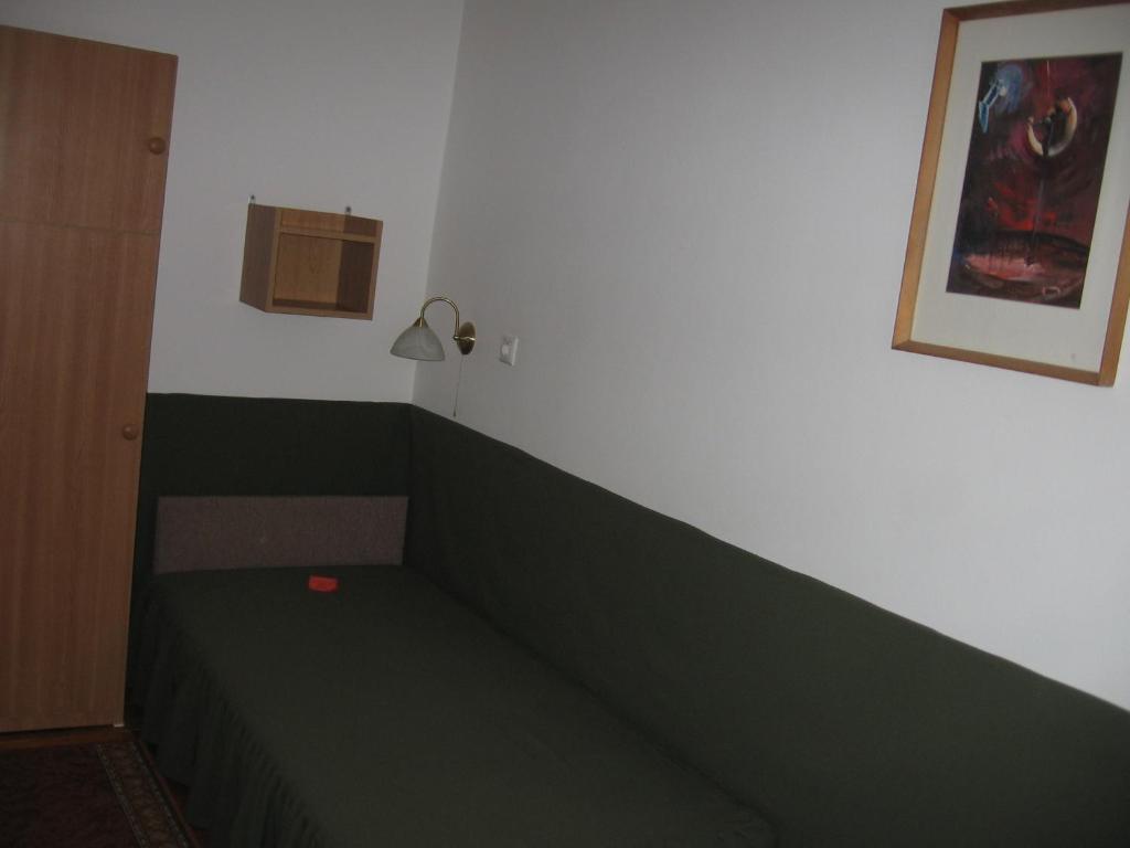 Mater Salvatoris House Hotel Godollo Phòng bức ảnh