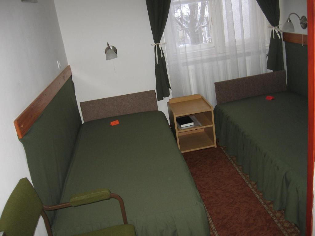 Mater Salvatoris House Hotel Godollo Phòng bức ảnh