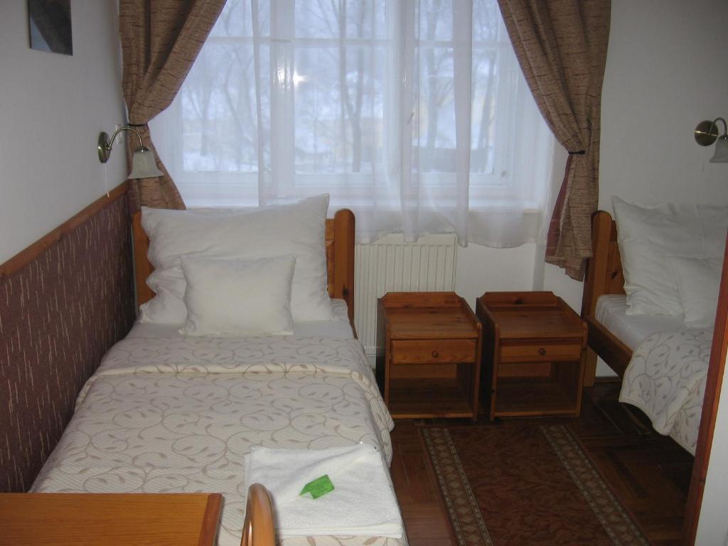 Mater Salvatoris House Hotel Godollo Phòng bức ảnh